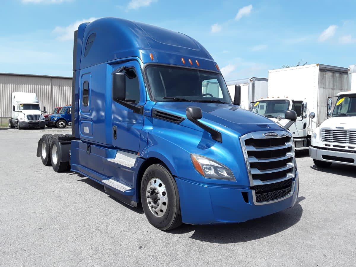 2020 Freightliner/Mercedes NEW CASCADIA PX12664 879657