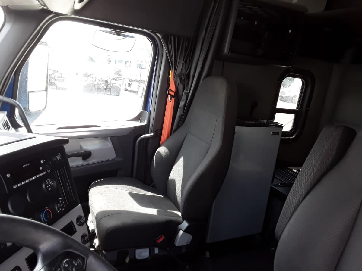 2020 Freightliner/Mercedes NEW CASCADIA PX12664 879657