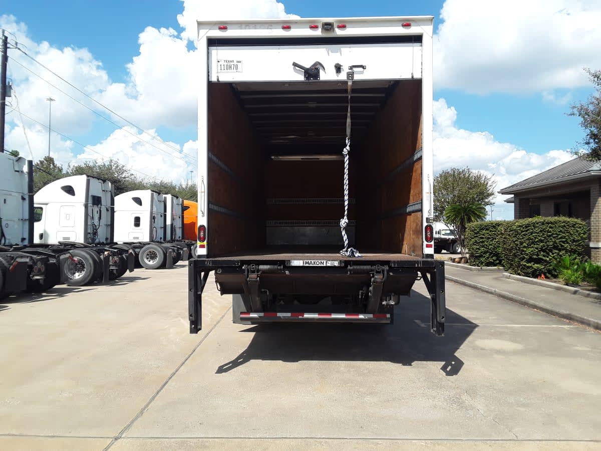 2019 Freightliner/Mercedes M2 106 879668