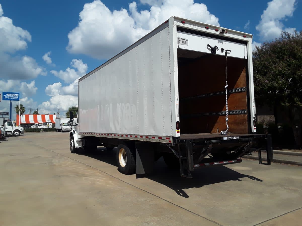 2019 Freightliner/Mercedes M2 106 879668