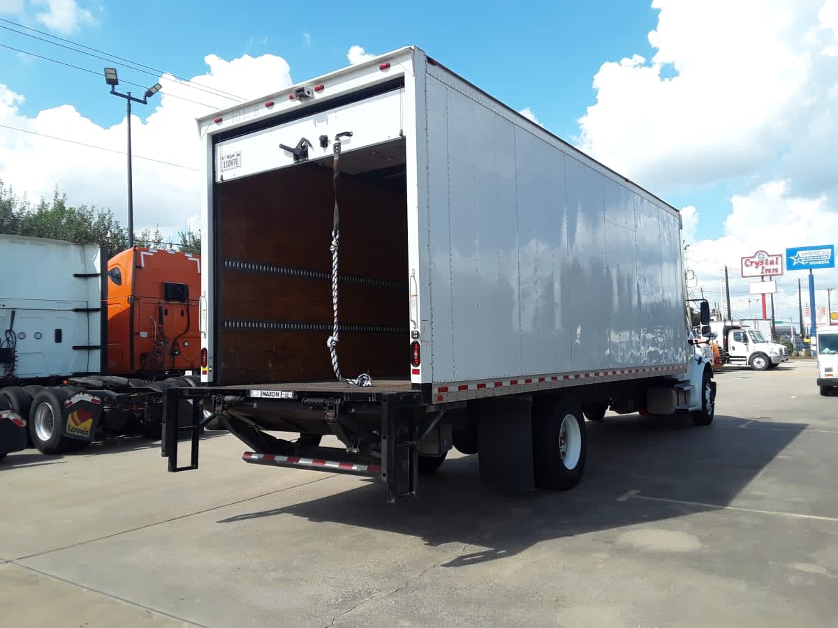 2019 Freightliner/Mercedes M2 106 879668