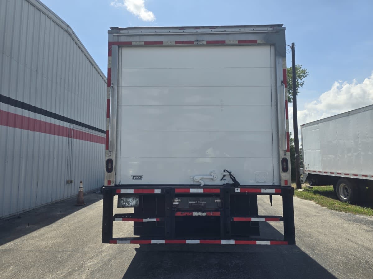 2019 Freightliner/Mercedes M2 106 879750