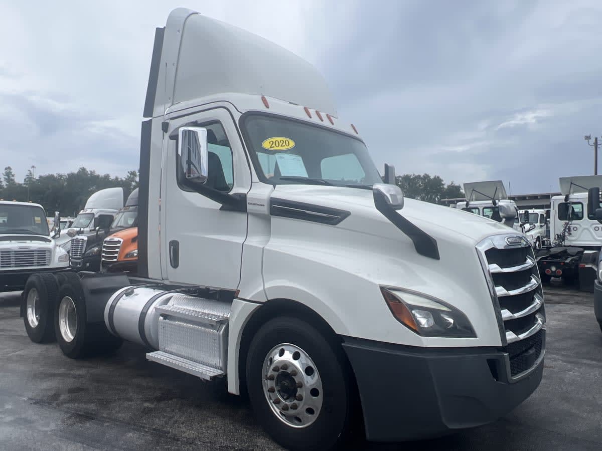 2020 Freightliner NEW CASCADIA PX12664 879795