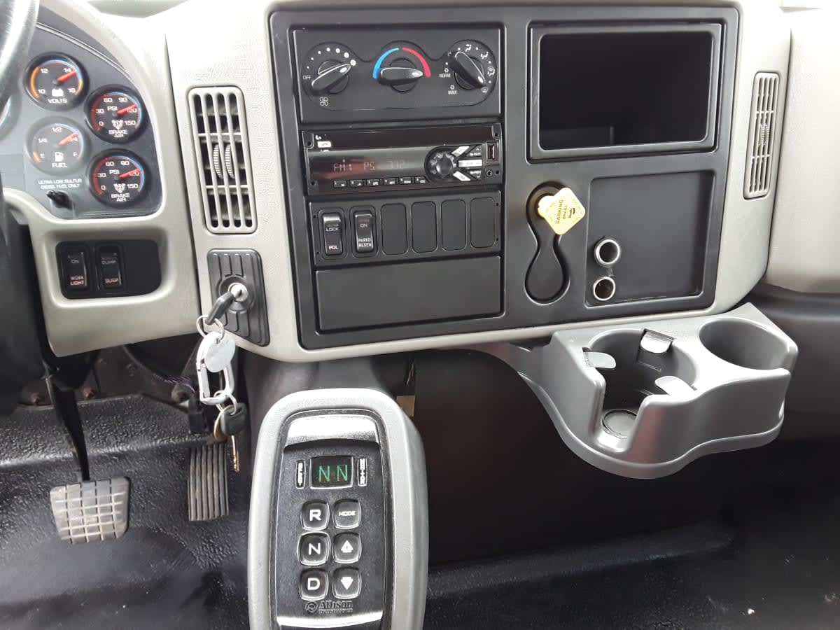 2019 Navistar International 4400 879946