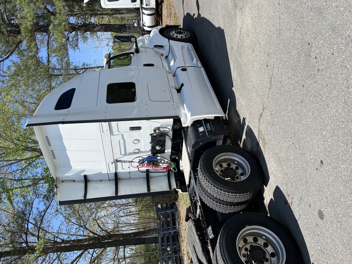 2019 Navistar International LT625 SLPR CAB 879963