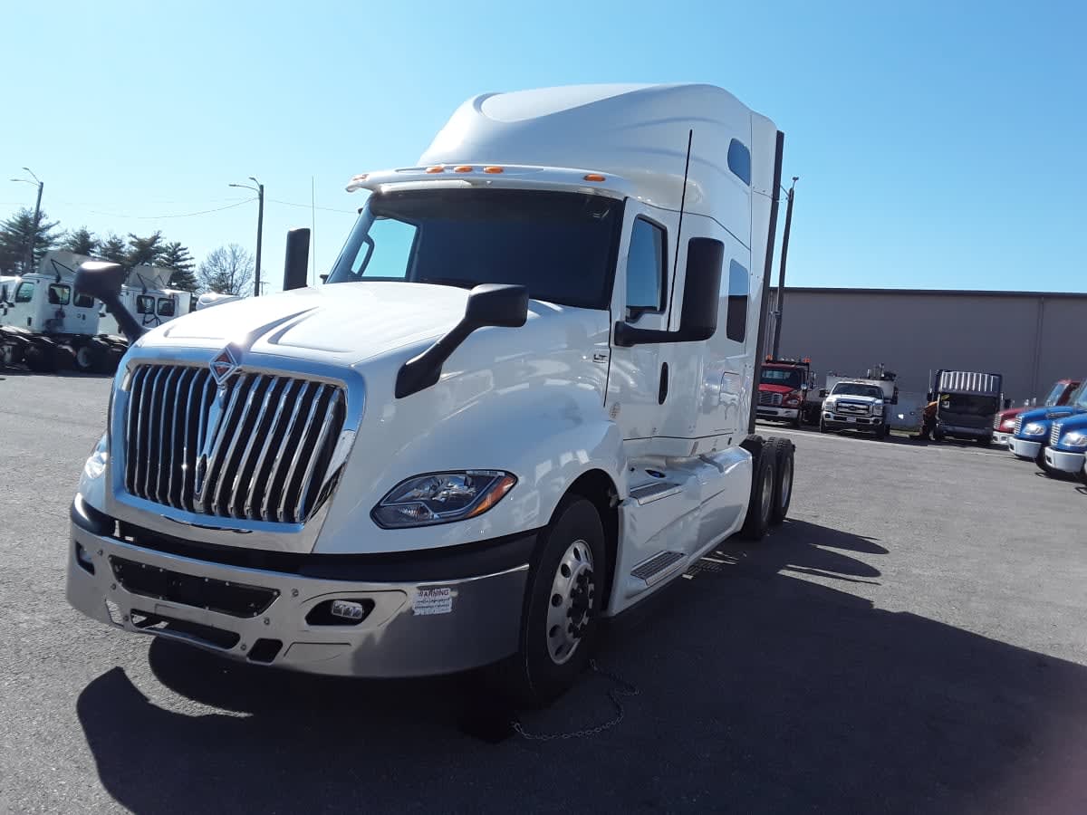 2019 Navistar International LT625 SLPR CAB 879964