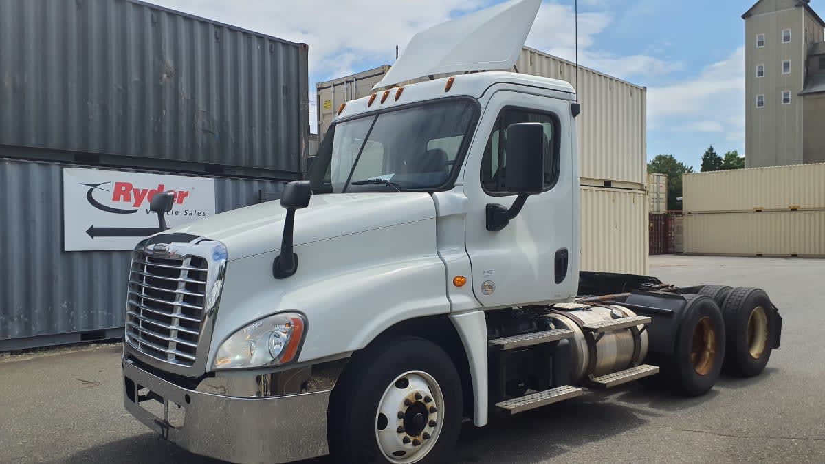 2020 Freightliner Cascadia in Springfield, MA