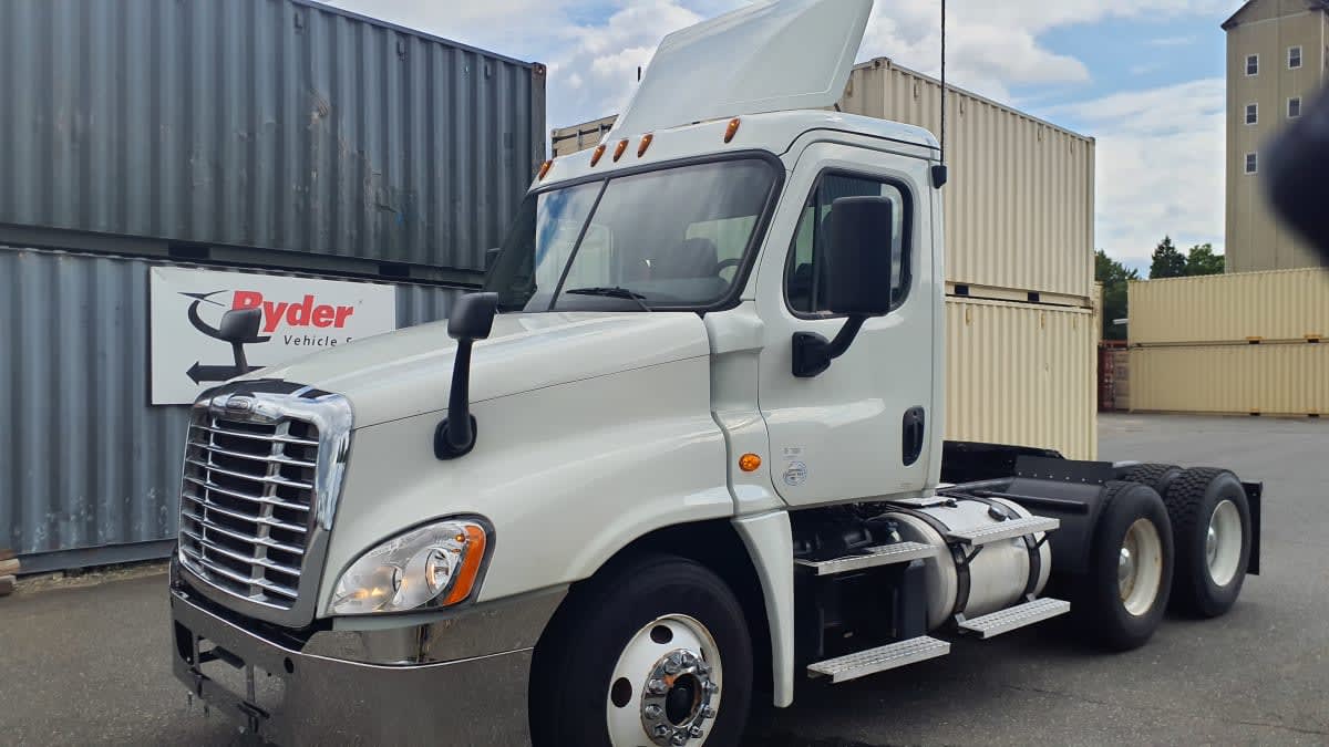 2020 Freightliner Cascadia in Springfield, MA
