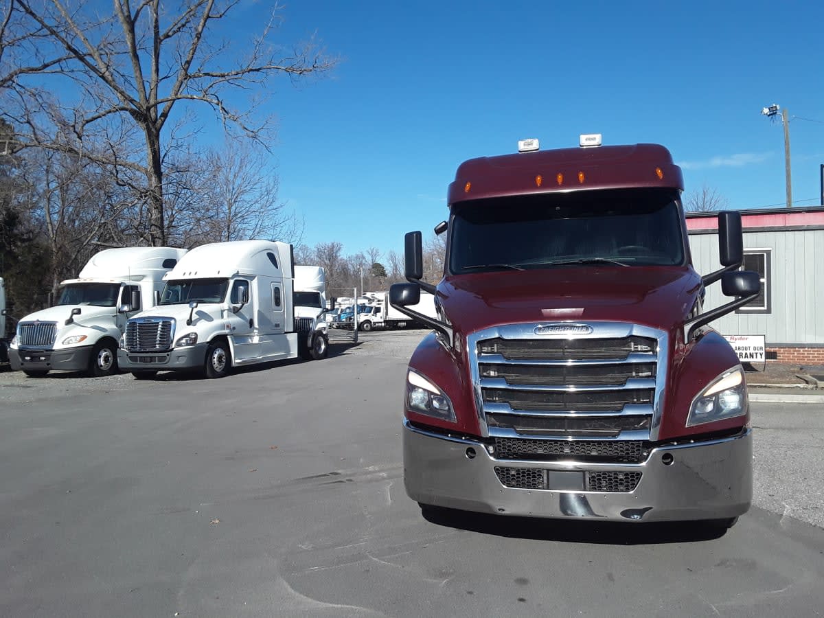 2020 Freightliner - image 2