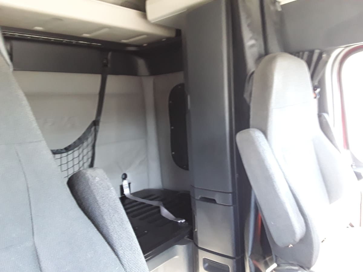 2020 Freightliner - image 11