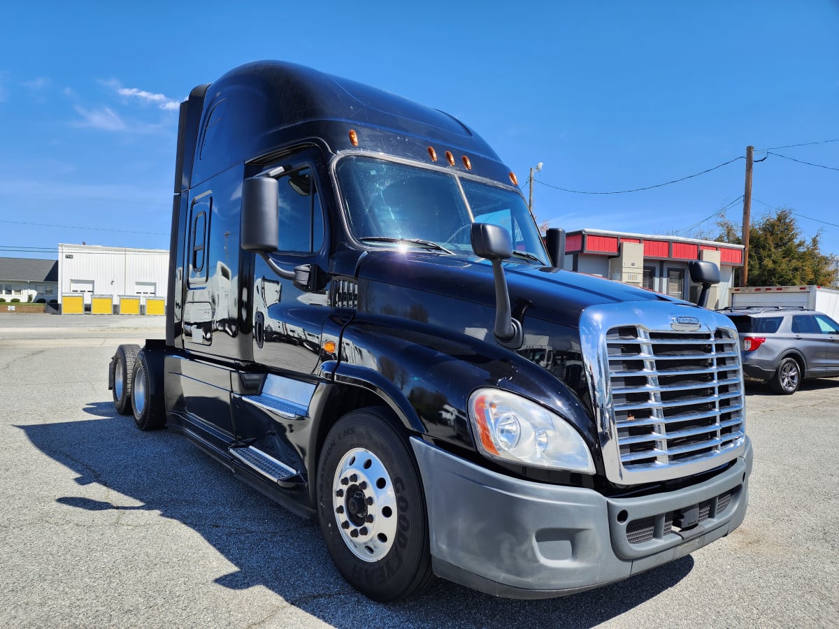 2020 Freightliner/Mercedes CASCADIA 125 880024