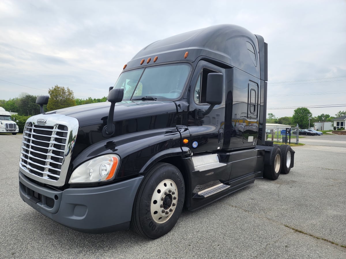 2020 Freightliner/Mercedes CASCADIA 125 880025