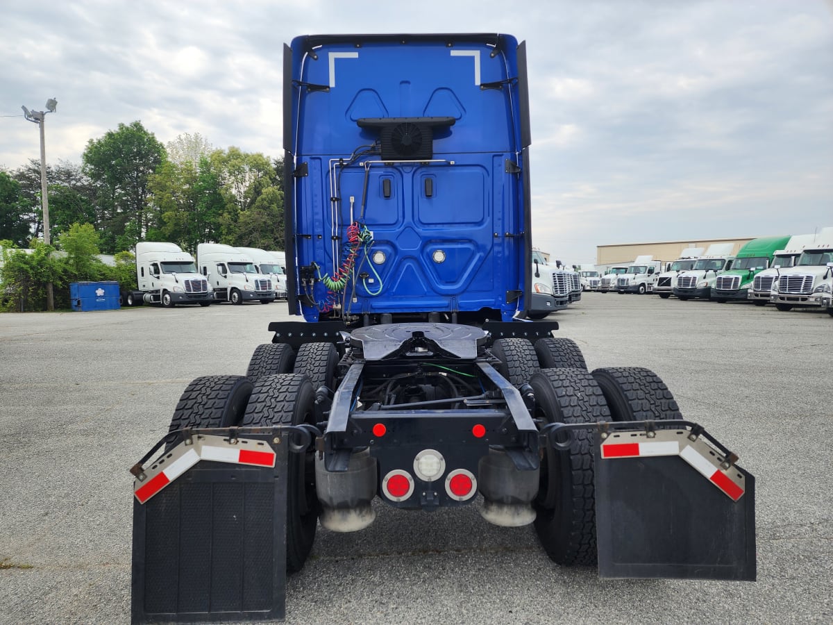 2020 Freightliner/Mercedes CASCADIA 125 880032