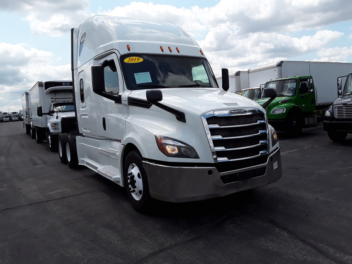 2019 Freightliner/Mercedes NEW CASCADIA PX12664 880034