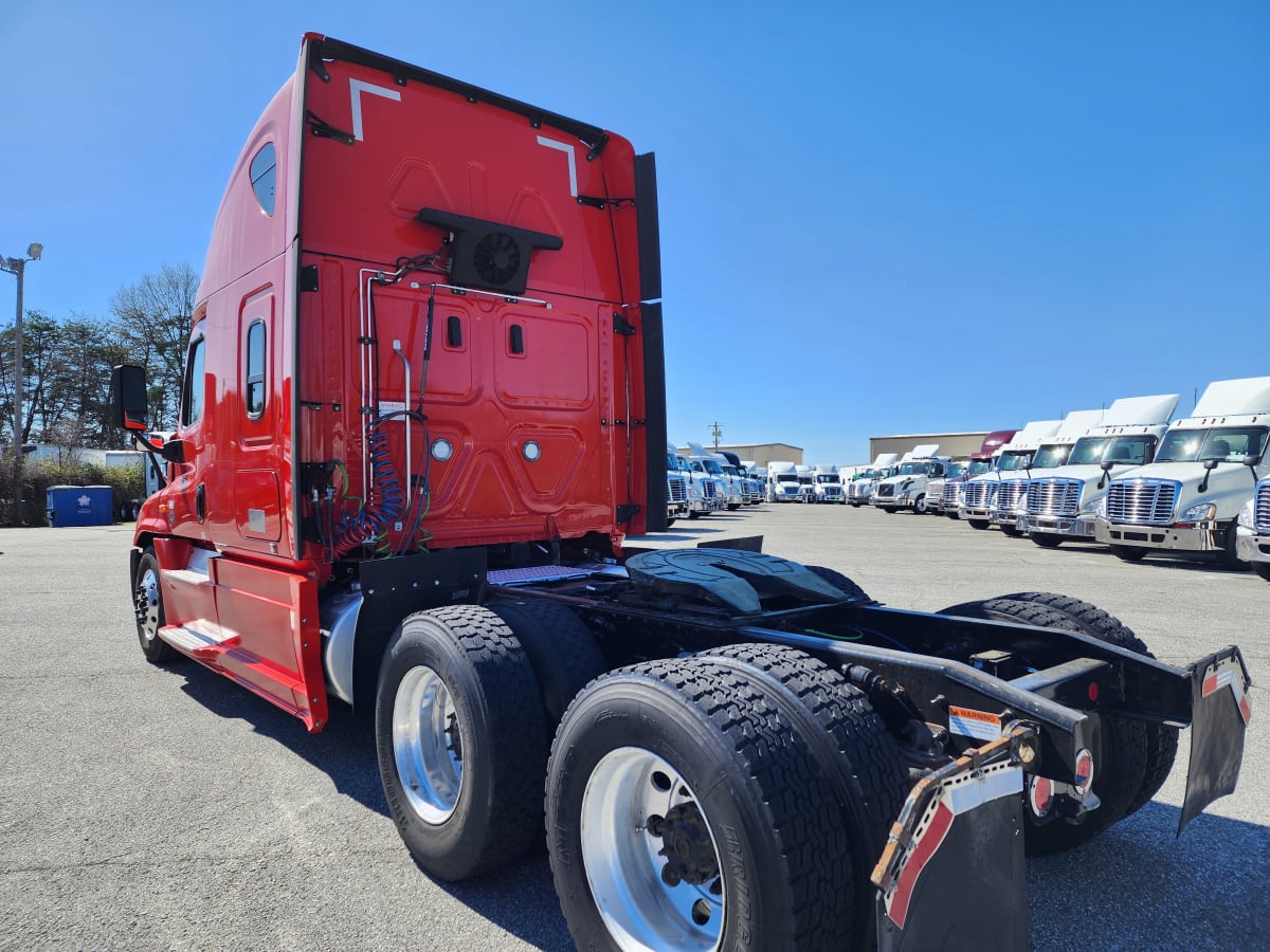 2020 Freightliner/Mercedes CASCADIA 125 880040