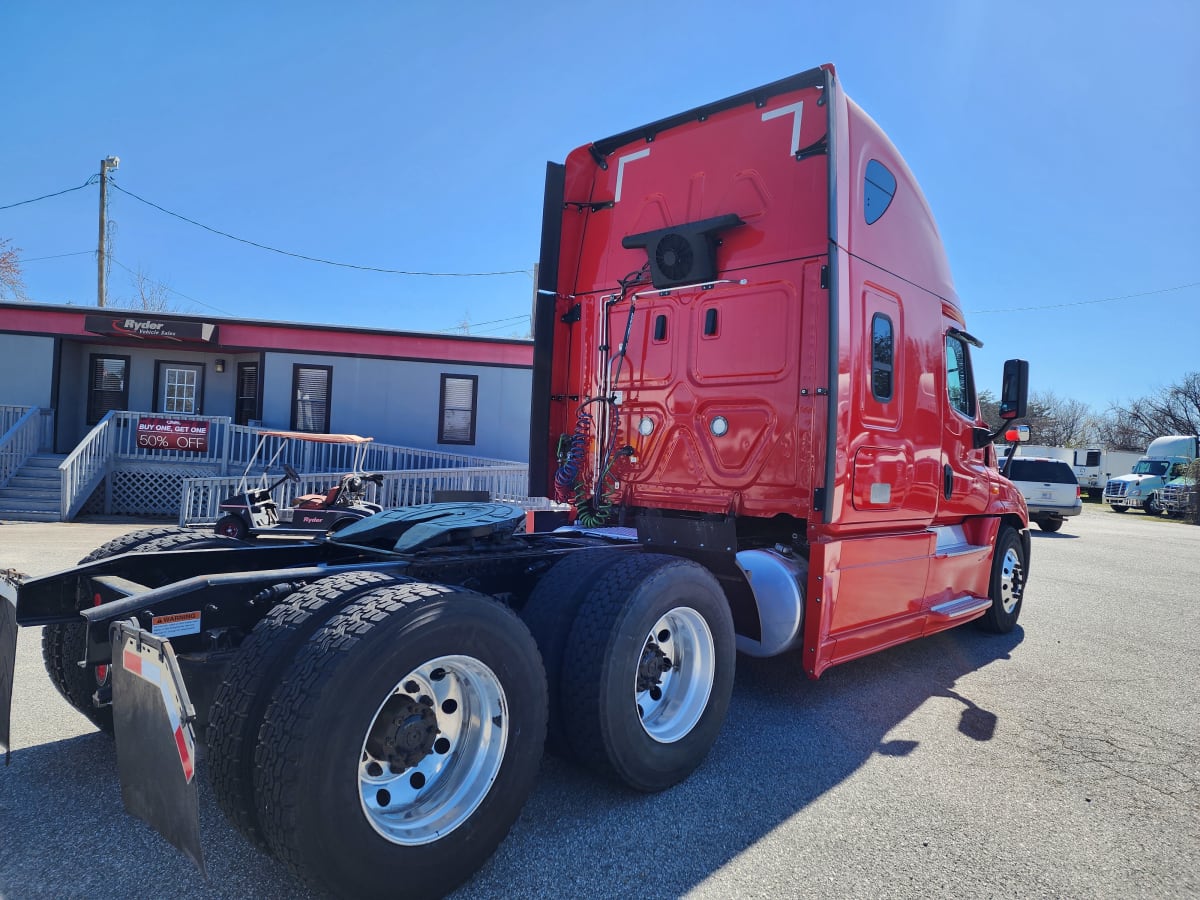 2020 Freightliner/Mercedes CASCADIA 125 880040