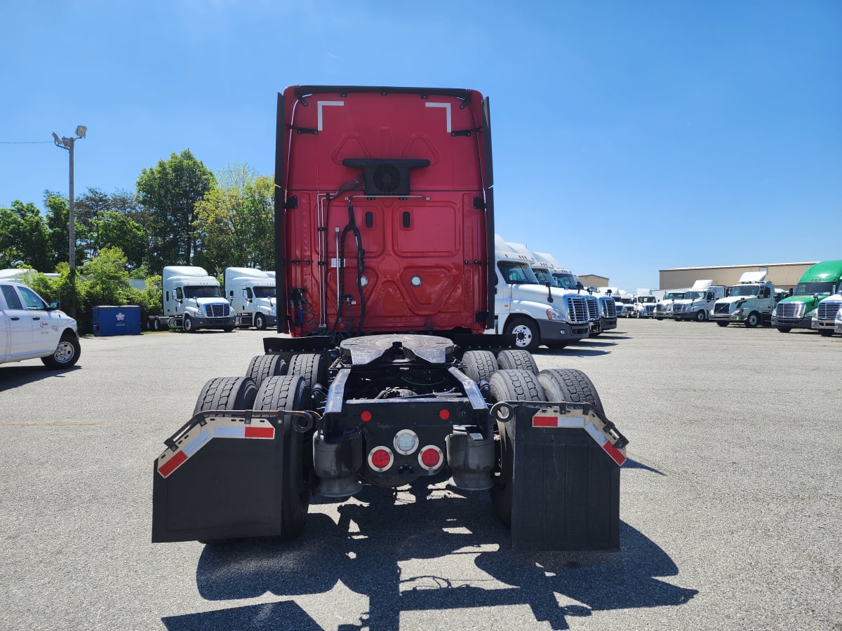 2020 Freightliner/Mercedes CASCADIA 125 880043