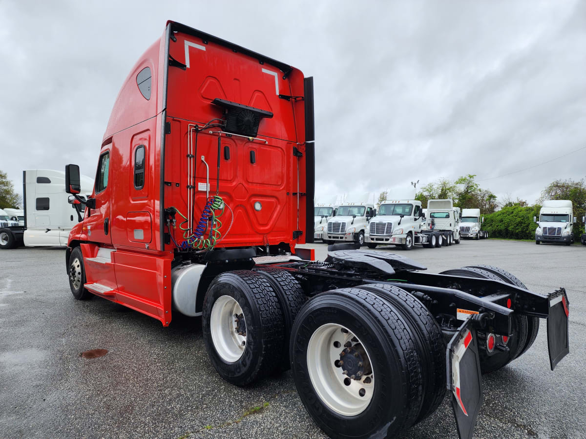 2020 Freightliner/Mercedes CASCADIA 125 880044