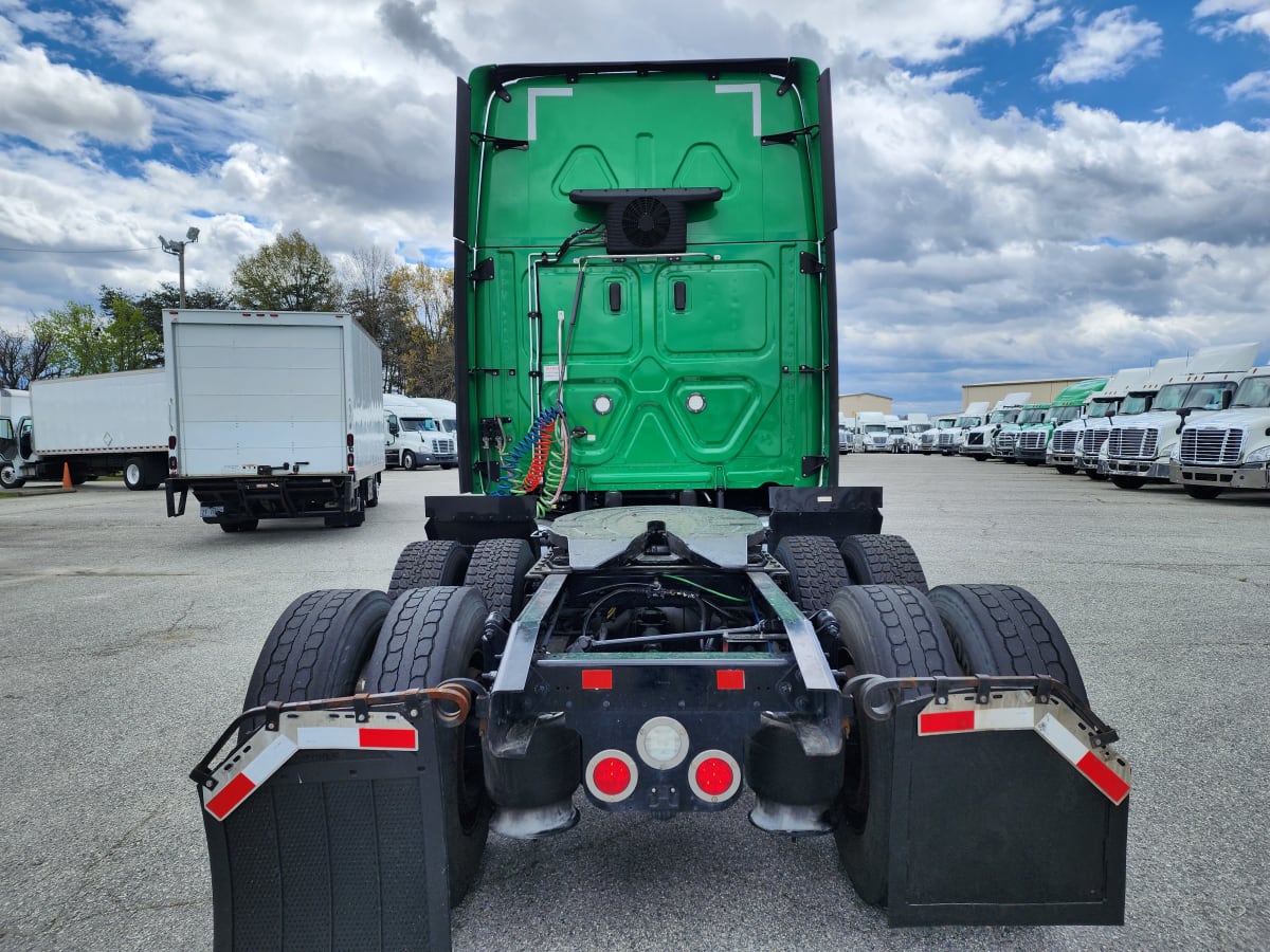 2020 Freightliner/Mercedes CASCADIA 125 880047