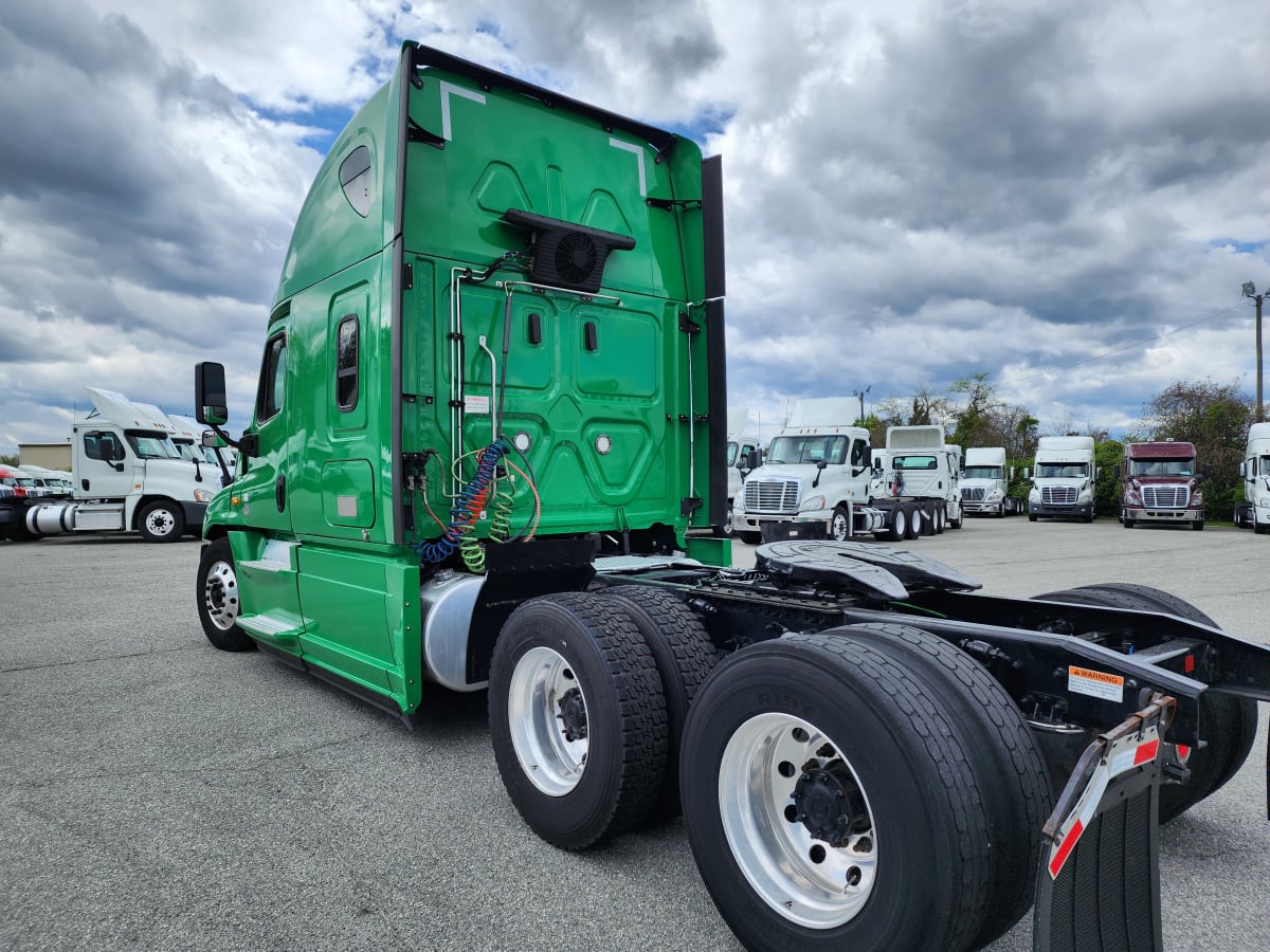 2020 Freightliner/Mercedes CASCADIA 125 880047