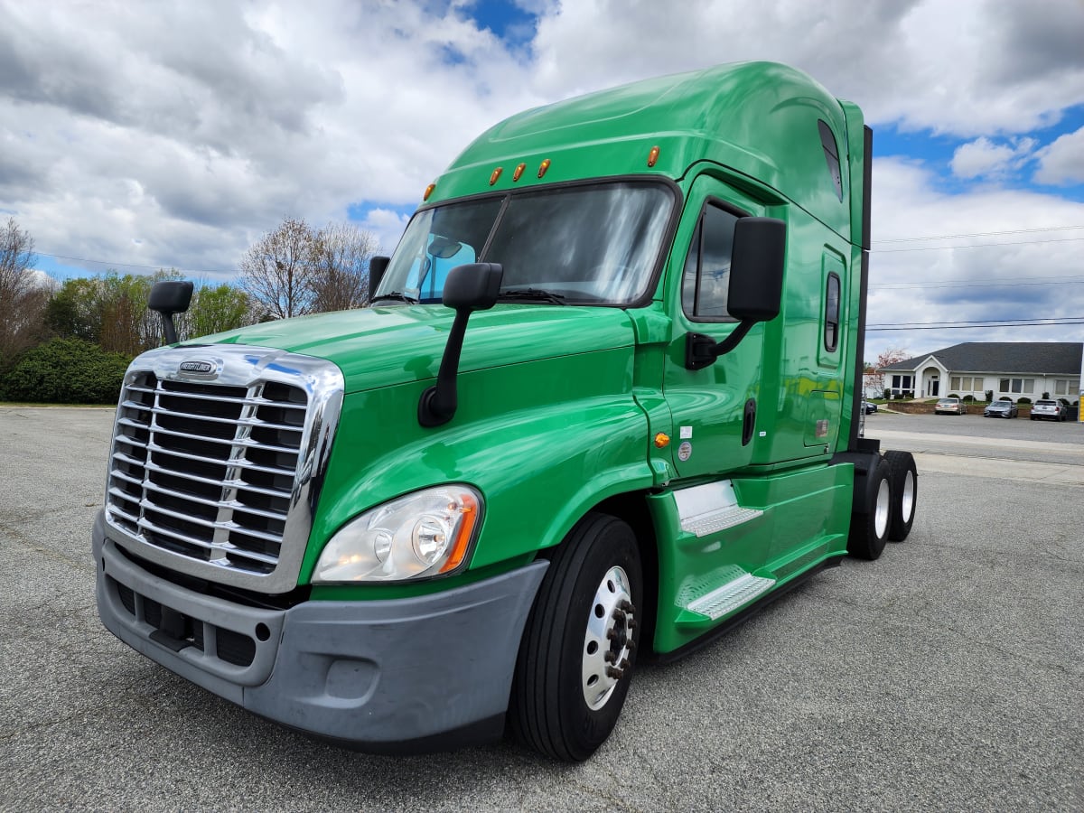 2020 Freightliner/Mercedes CASCADIA 125 880047