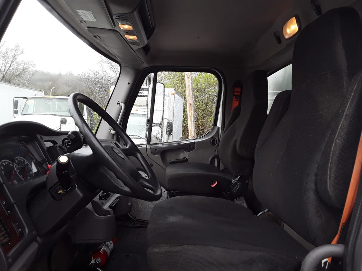 2019 Freightliner/Mercedes M2 106 880066