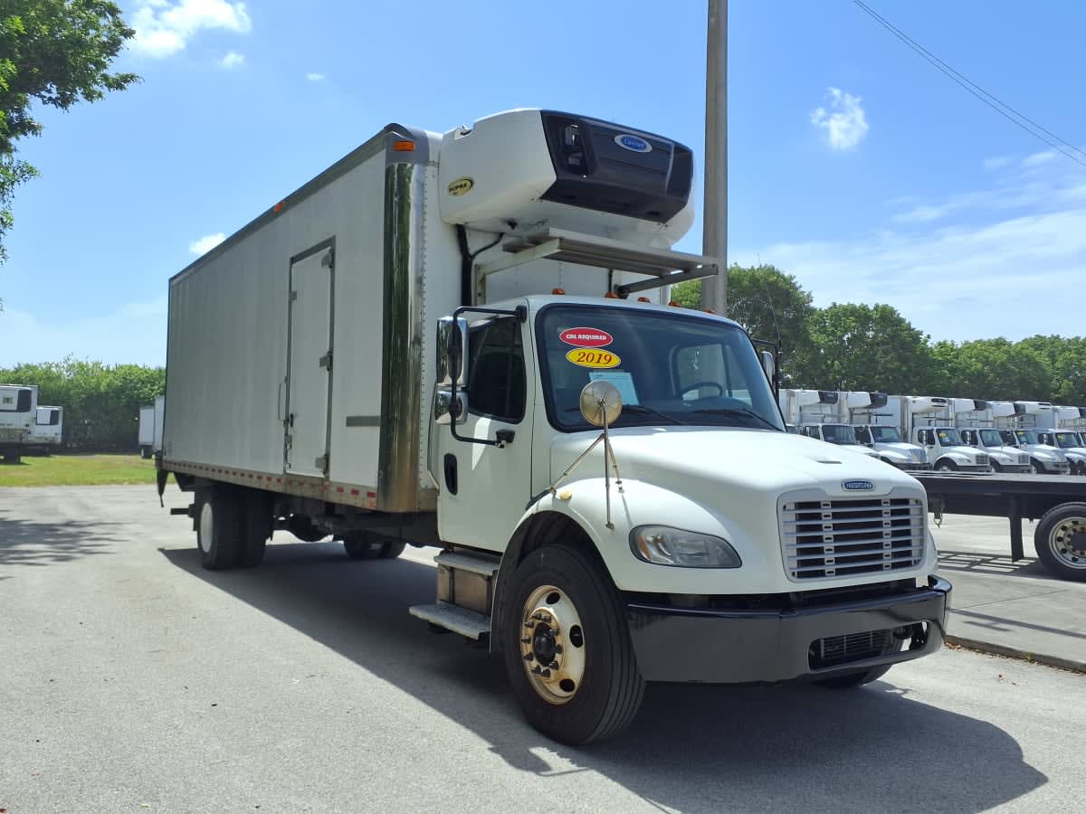2019 Freightliner M2 106 in Davie, FL — photo 3