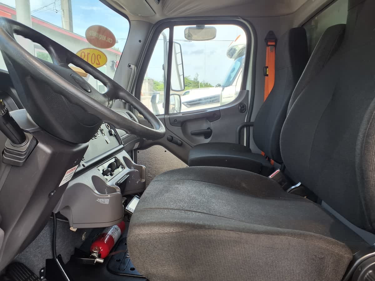 2019 Freightliner M2 106 in Davie, FL — photo 8