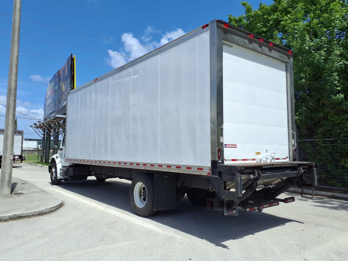 2019 Freightliner M2 106 in Davie, FL — photo 6