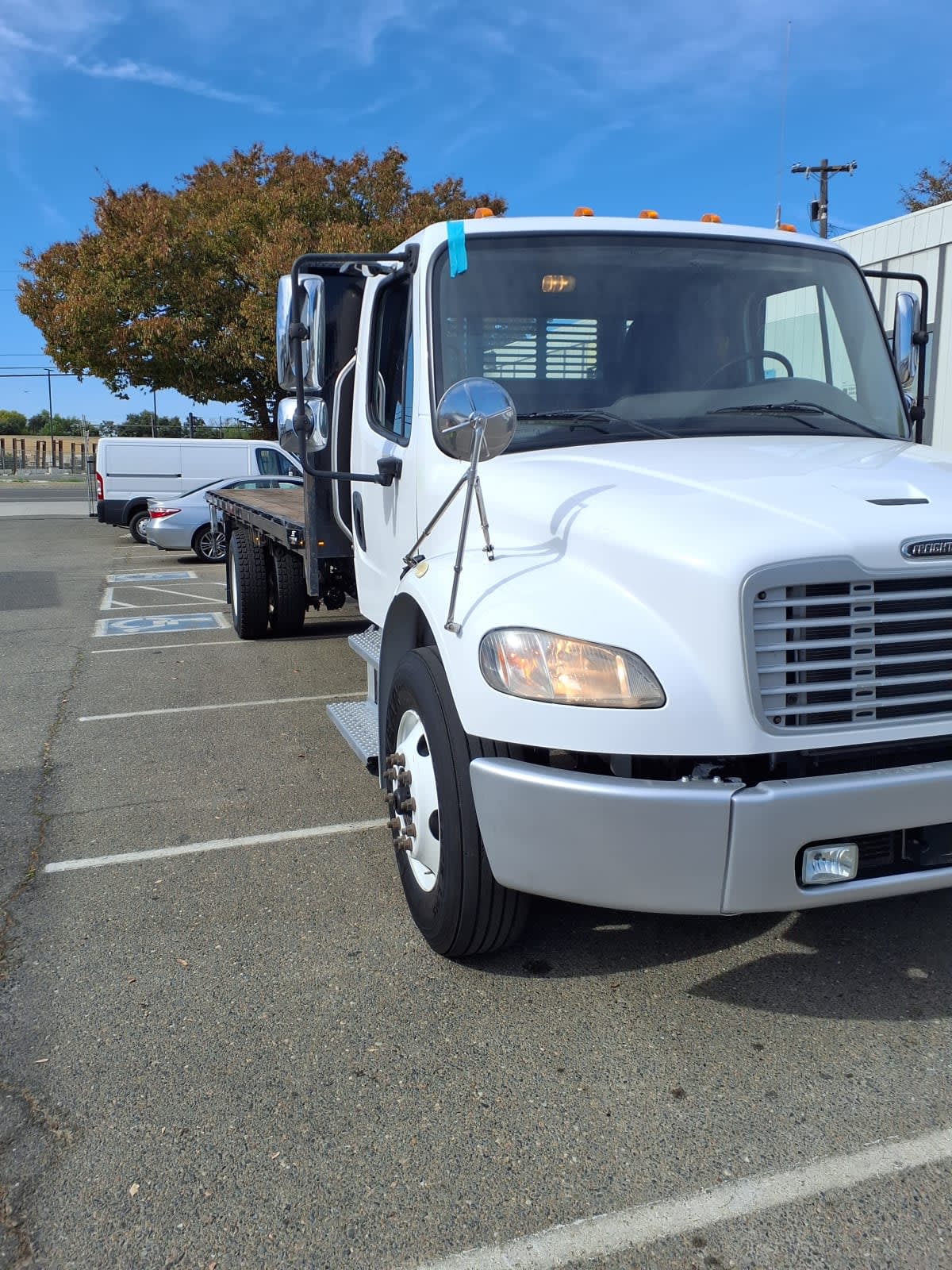 2019 Freightliner M2 106 in West Sacramento, CA — photo 3