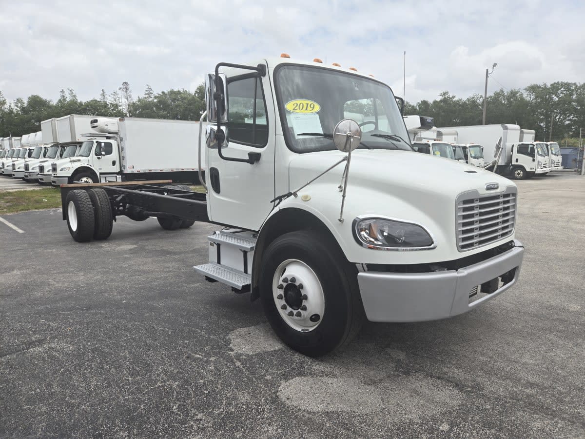 2019 Freightliner/Mercedes M2 106 880156