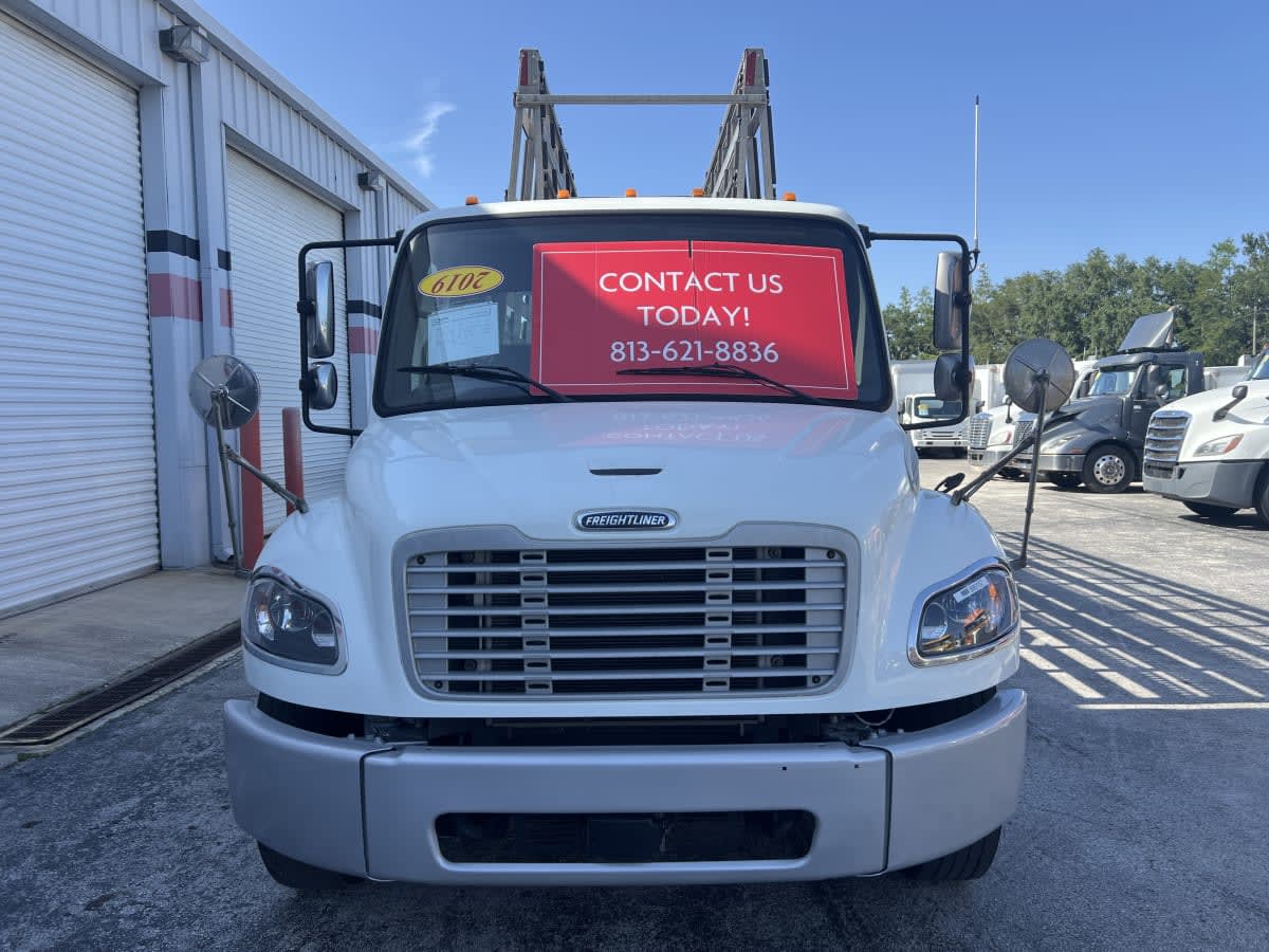 2019 Freightliner M2 106 880157