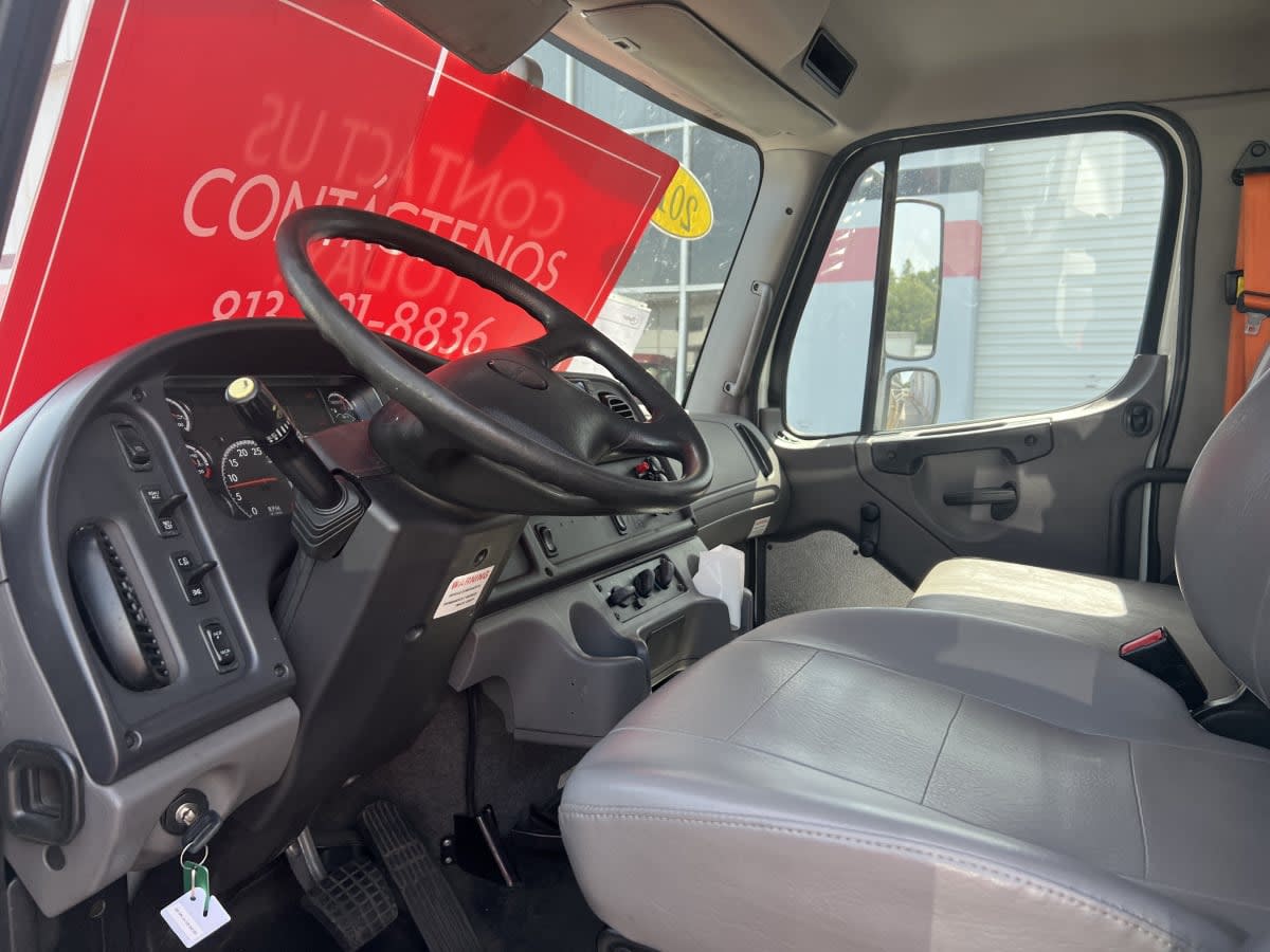 2019 Freightliner M2 106 880158