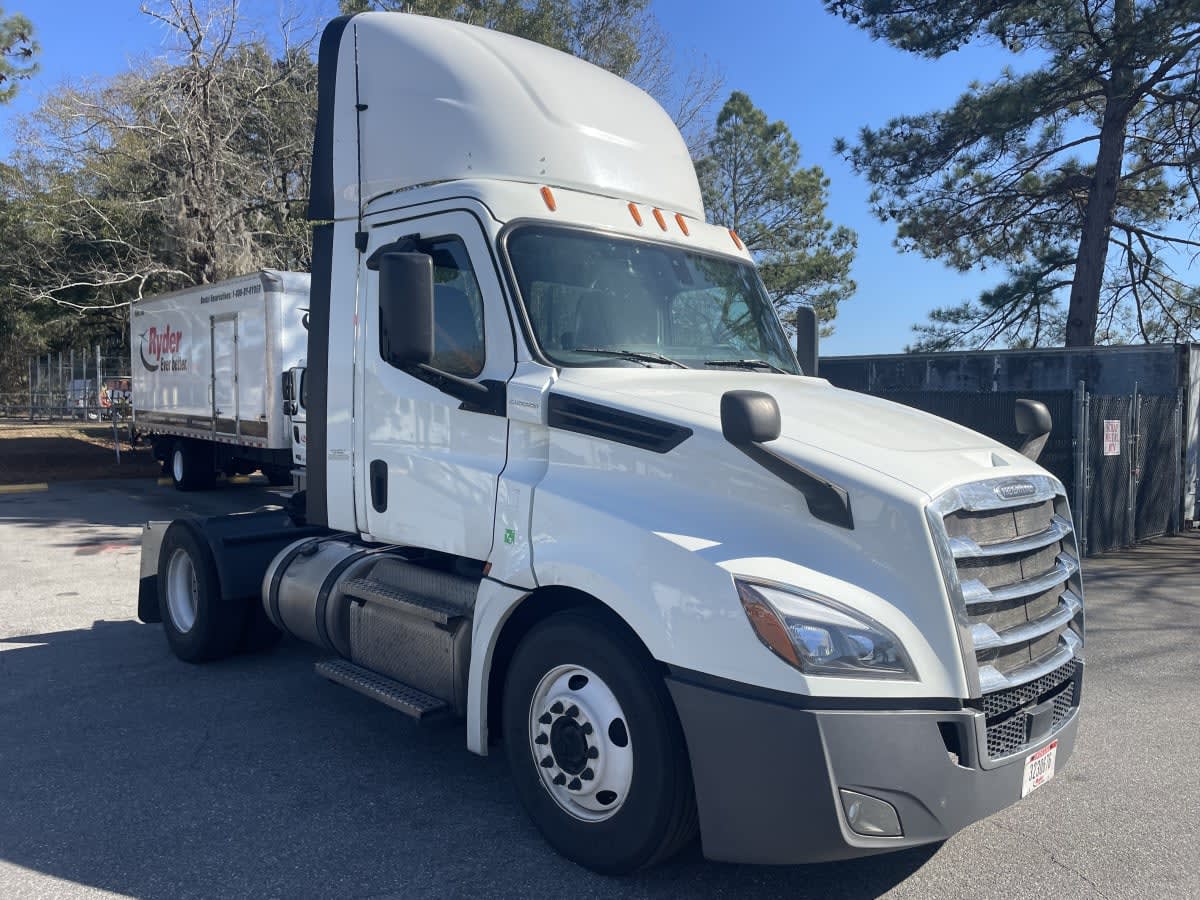 2020 Freightliner - image 3