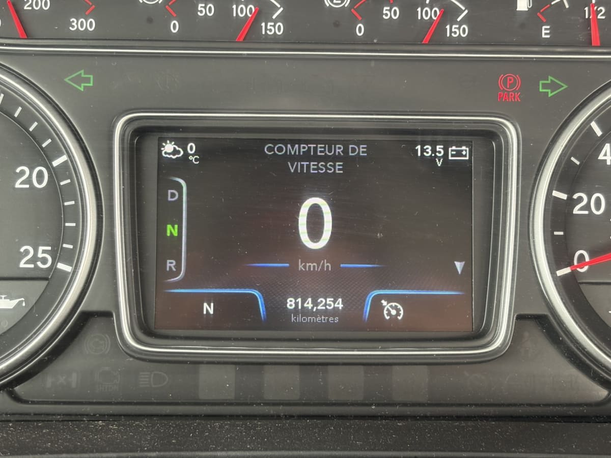 2019 Navistar International LT625 DAYCAB T/A 880250