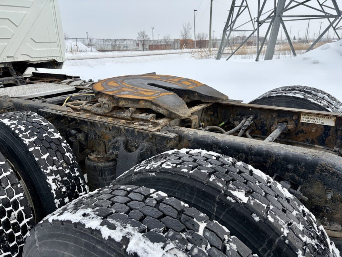 2019 Navistar International LT625 DAYCAB T/A 880250