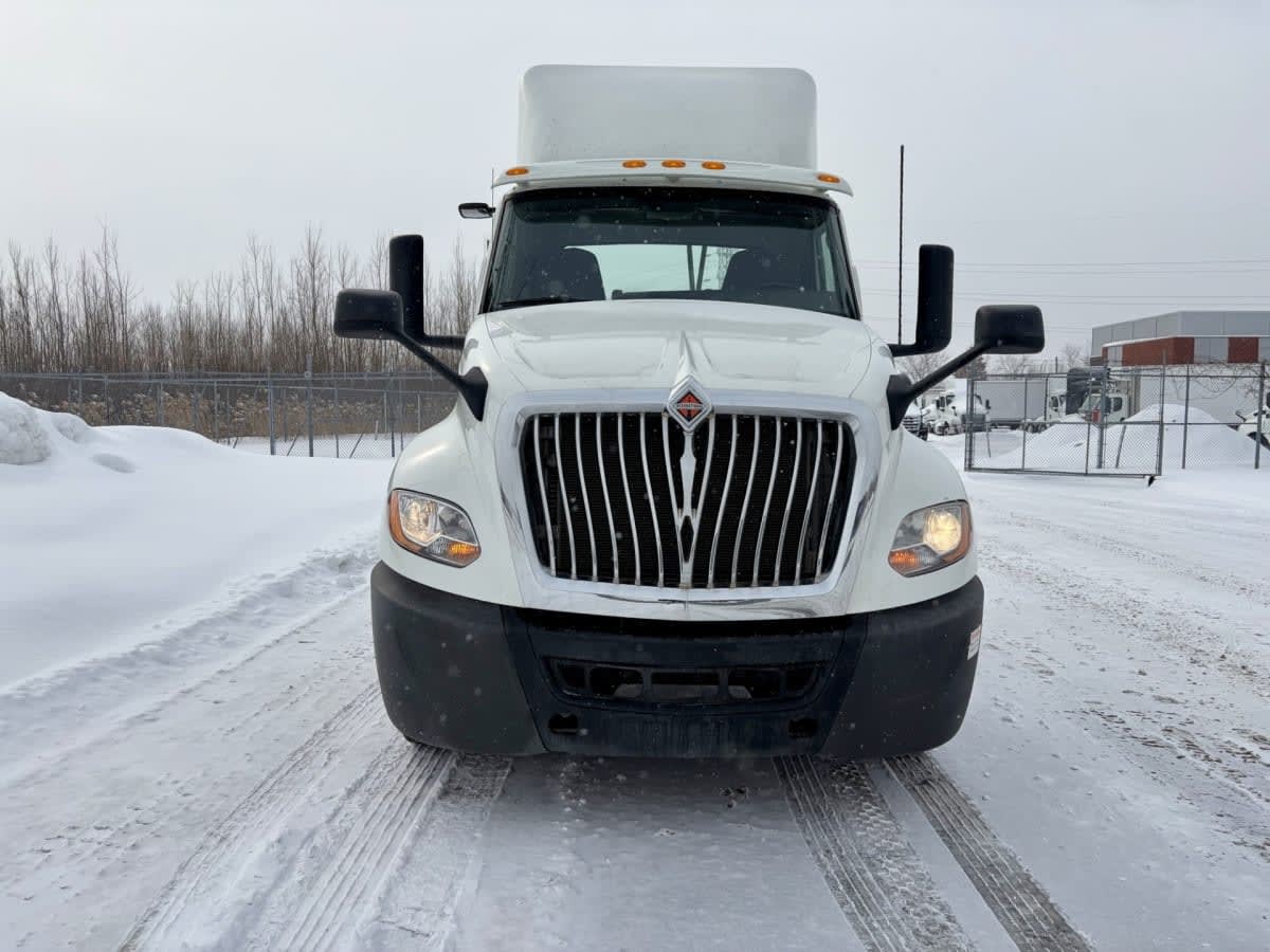 2019 Navistar International LT625 DAYCAB T/A 880250
