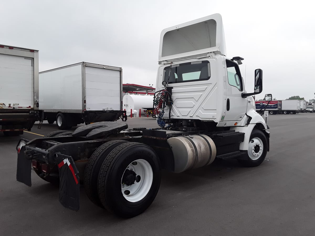 2019 Navistar International RH613 DAYCAB S/A 880354