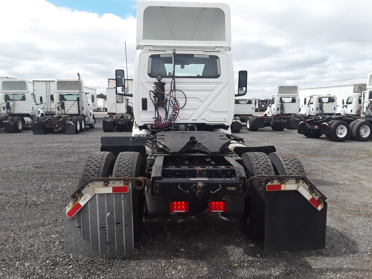 2019 Navistar International RH613 DAYCAB S/A 880358