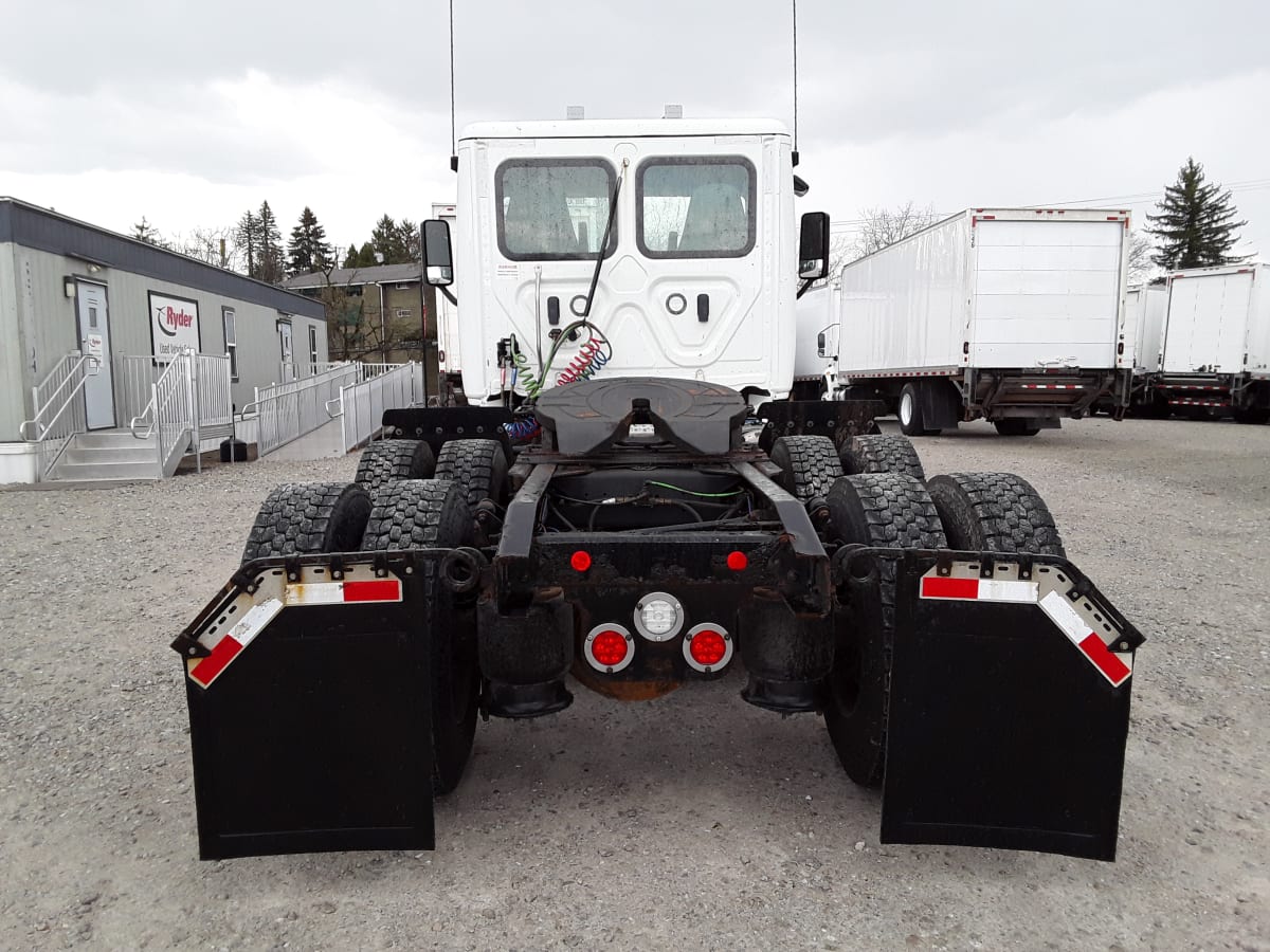 2020 Freightliner/Mercedes CASCADIA 125 880391