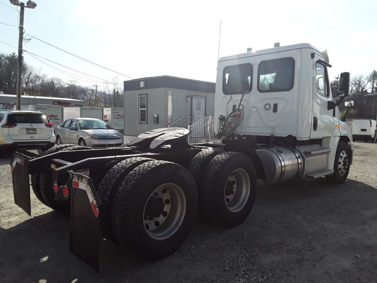 2020 Freightliner/Mercedes CASCADIA 125 880395