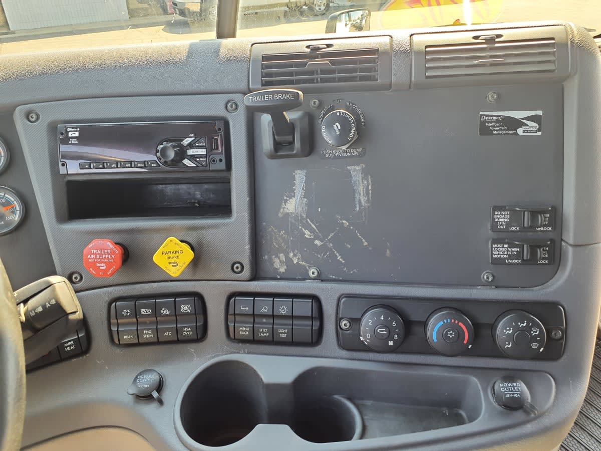 2020 Freightliner/Mercedes CASCADIA 125 880413