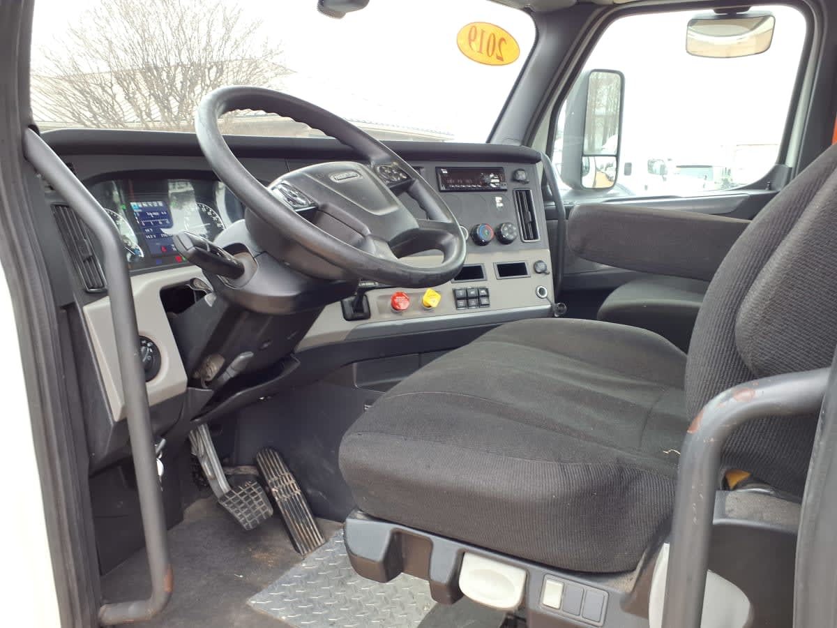 2020 Freightliner/Mercedes NEW CASCADIA PX12664 880418