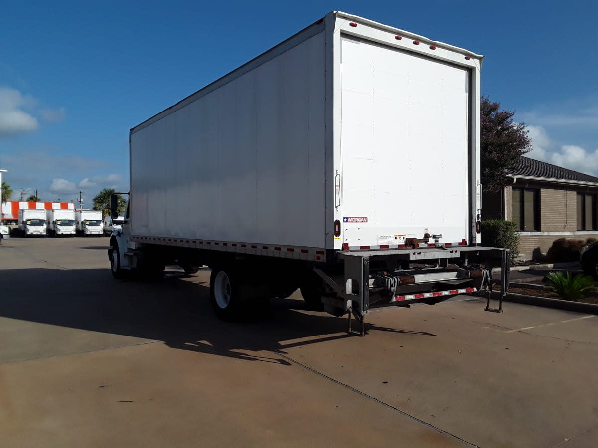 2019 Freightliner M2 106 880455