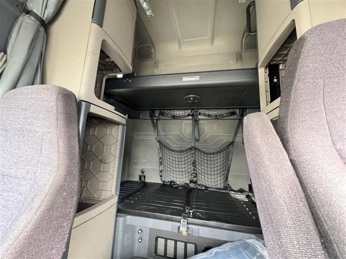 2020 Freightliner/Mercedes CASCADIA 125 880525