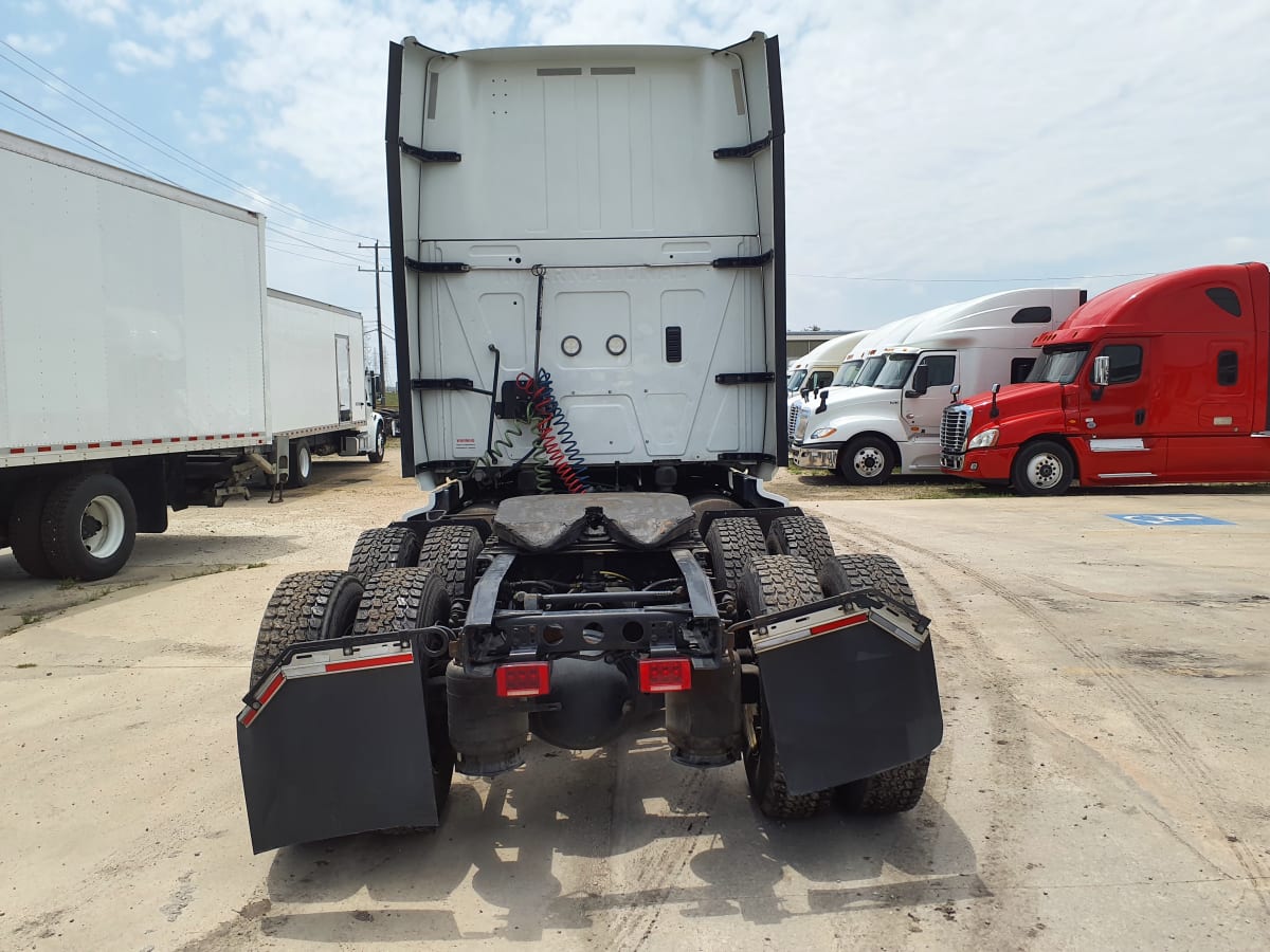 2019 Navistar International LT625 SLPR CAB 880550