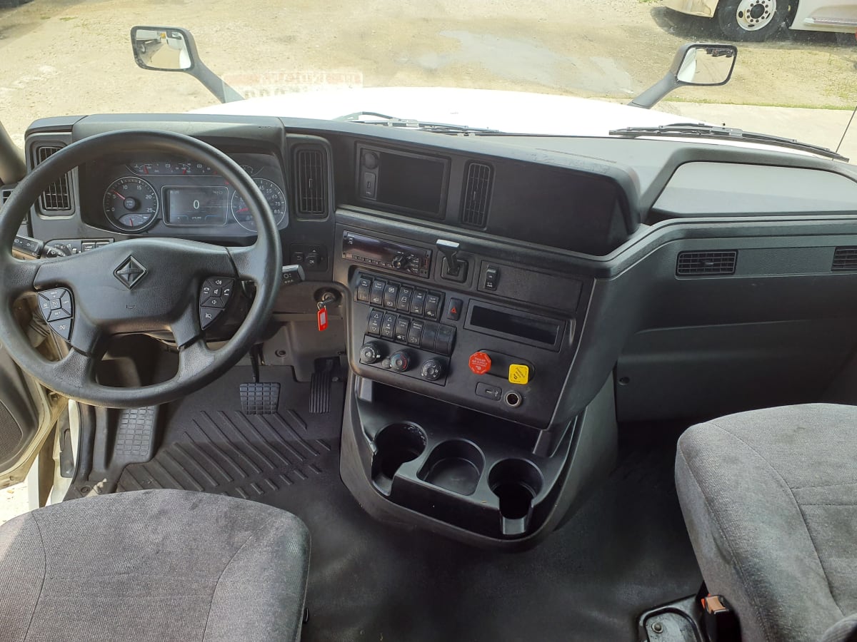 2019 Navistar International LT625 SLPR CAB 880550