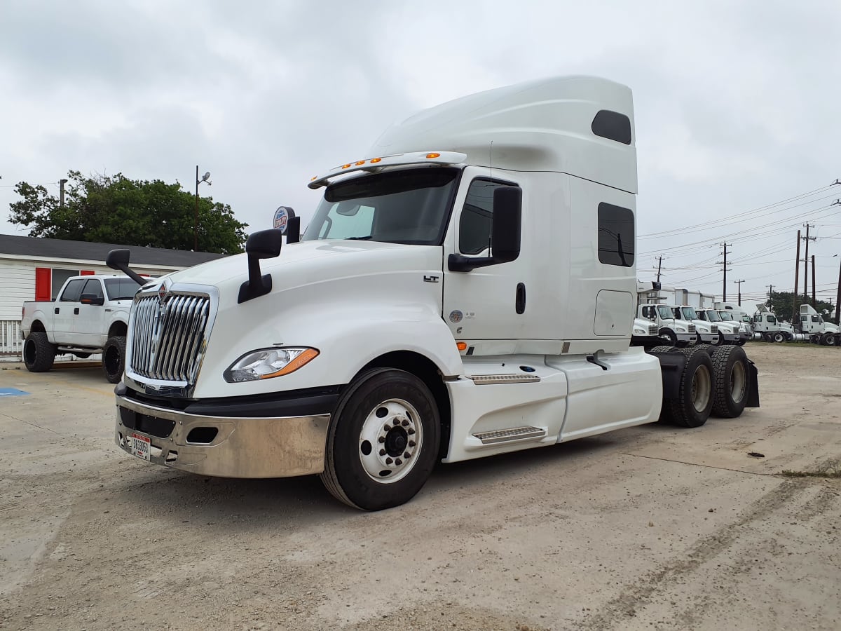 2019 Navistar International LT625 SLPR CAB 880554