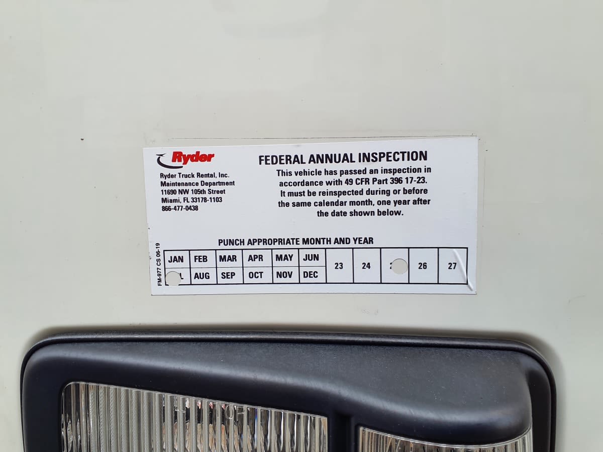 2019 Isuzu NPR - image 12