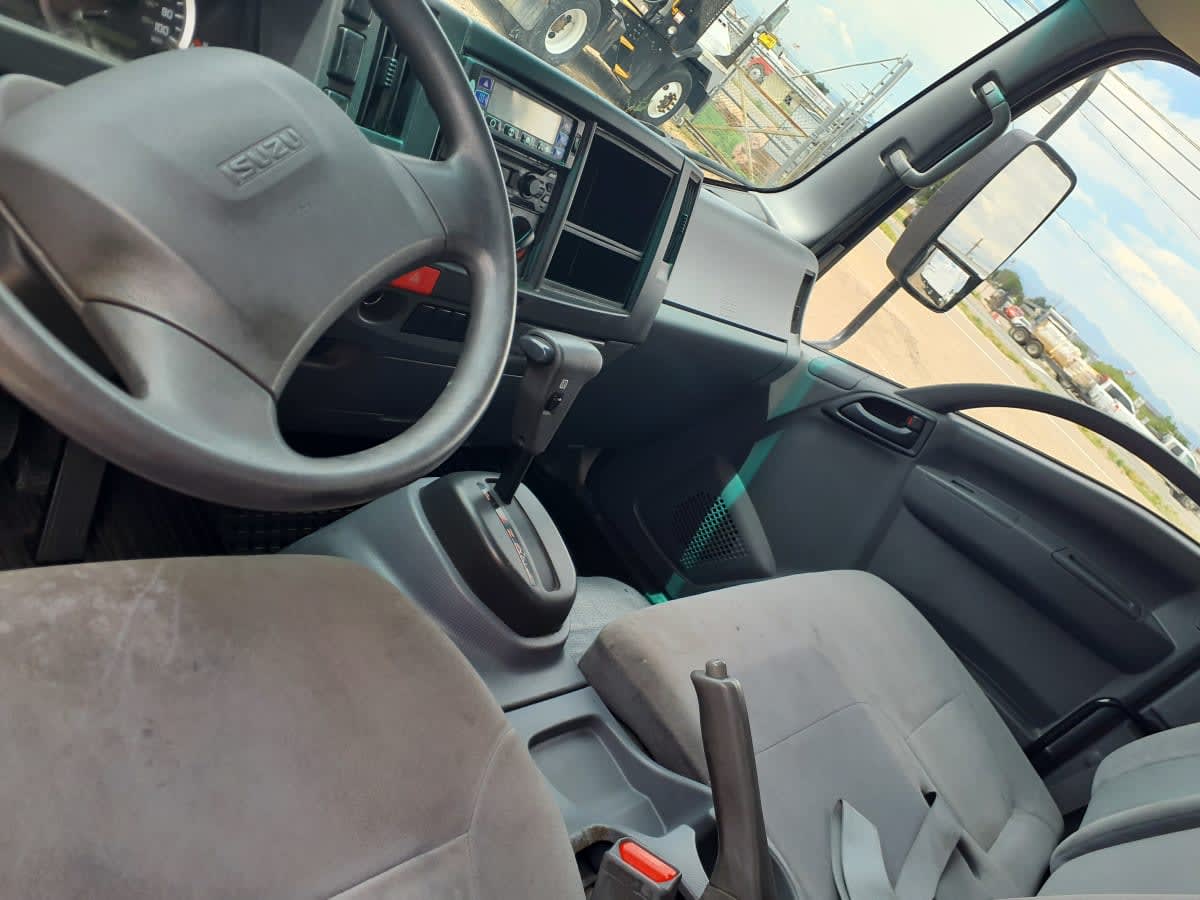 2019 Isuzu NPR - image 8